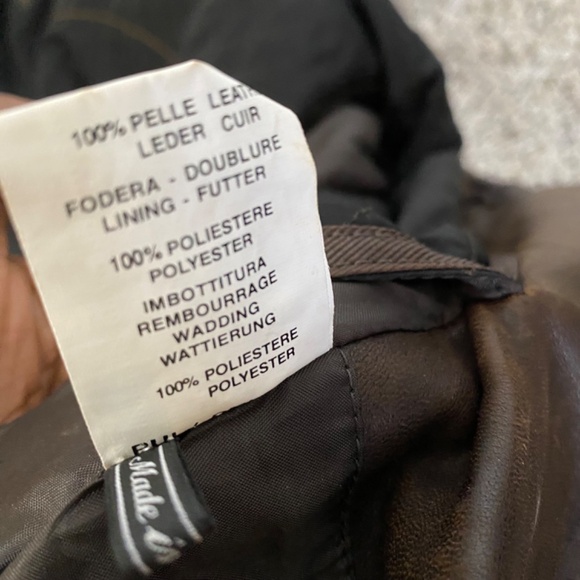 Gimo's Men's Distressed Leather Jacket - Picture 8 of 11